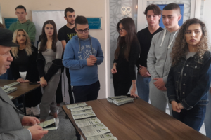  Erasmus Çevre Öğrencilerinden çevreci ‘’Ali Abi’’ lerine, duygulandıran jest 